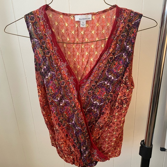 ALLISON JOY Women’s Scrunched Red Tank Top with V Neck. SIZE S - Picture 2 of 7